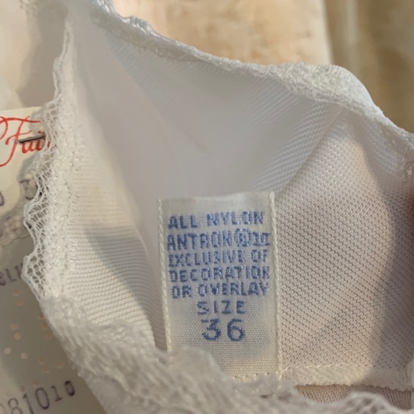 💰SALE💰 Vintage *NWT* Vanity Fair Slip - Picture 6 of 12